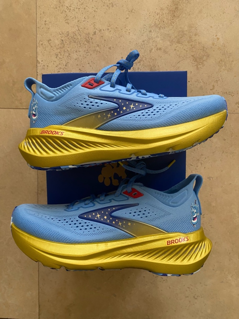 Brooks RunDisney Glycerin 23 Genie